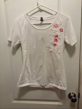 Women's White Short Sleeve Tee with Pink Floral Embroidery